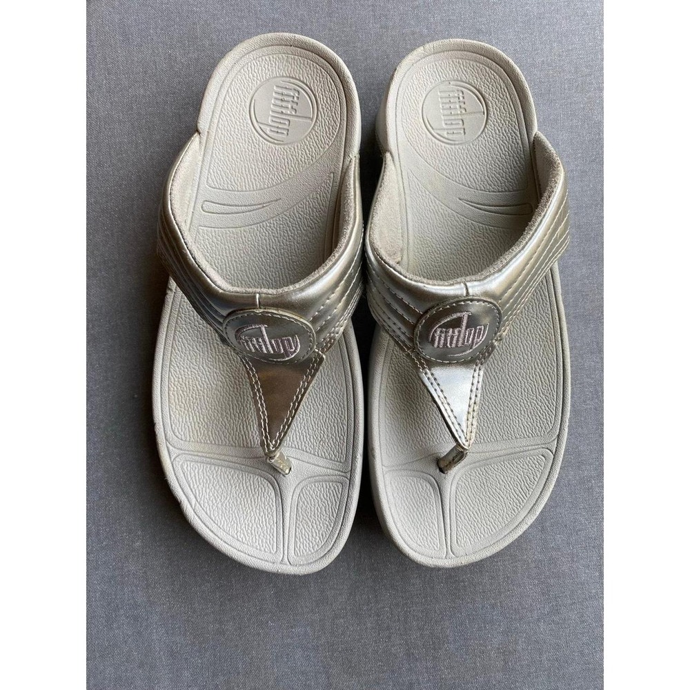 FitFlop Sandals Thong Silver Shoes Women US 6 Flip Flops